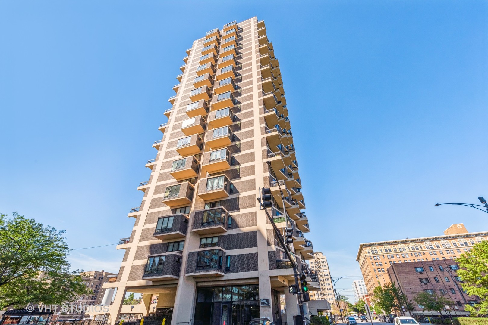 Granville Towers in Chicago IL Homes for Sale Granville Towers in