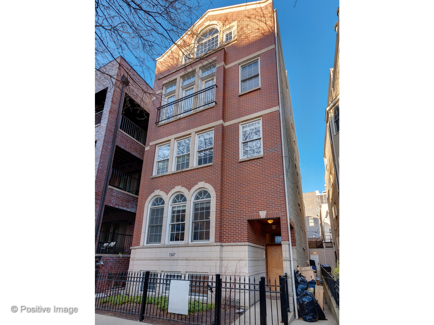 Photo of 1547 North Park CHICAGO  60610