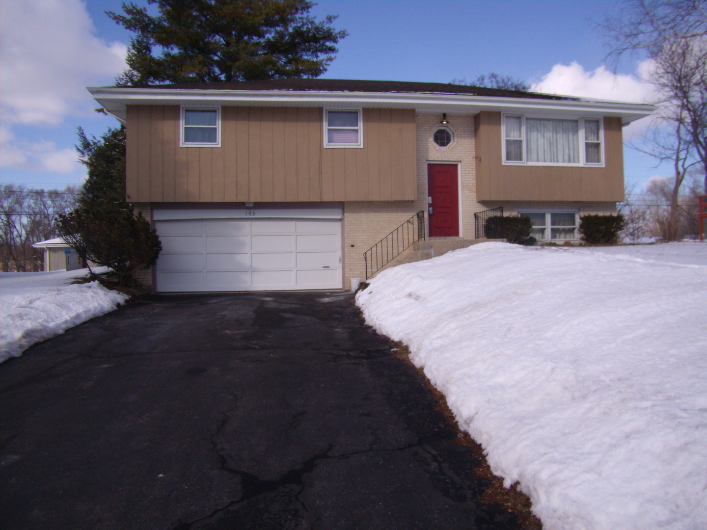 Lake in The Hills IL Homes for Sale Lake in The Hills Real Estate