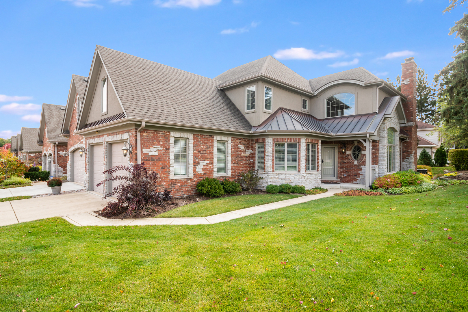 Villas Of Maple Woods in Downers Grove IL Homes for Sale Villas Of Maple Woods in Downers