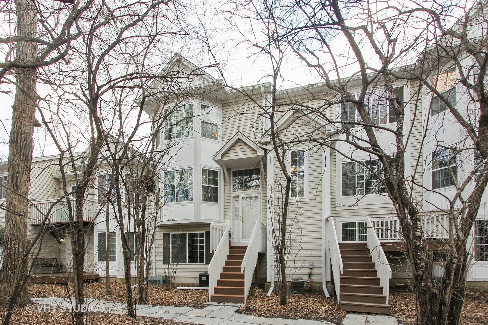 Treehouse in The Woods in Round Lake IL Homes for Sale Treehouse in The Woods in Round Lake