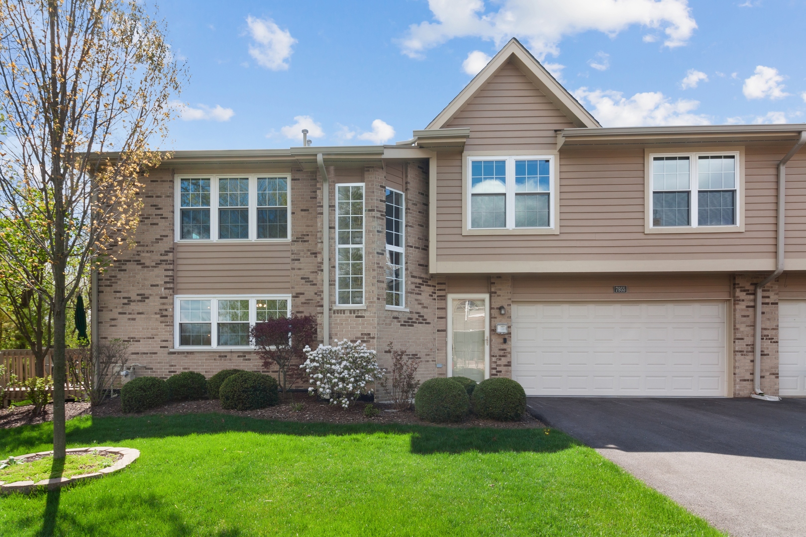 Darien IL Homes for Sale Darien Real Estate Bowers Realty Group