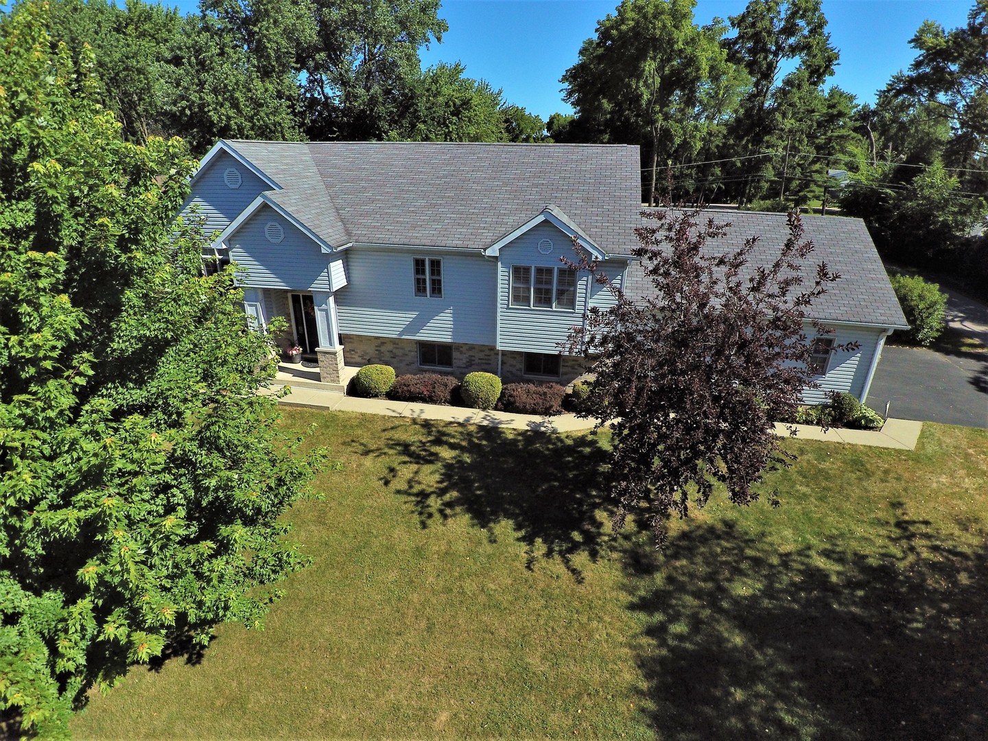 Propertyup 10024708 Sold 302 East Shorewood Round Lake Beach