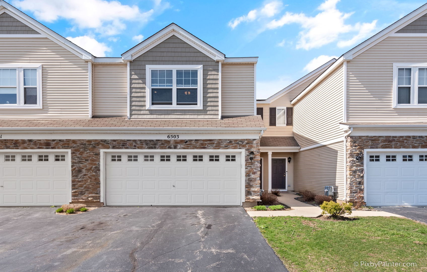 Silverstone Lake in Carpentersville IL Homes for Sale Silverstone