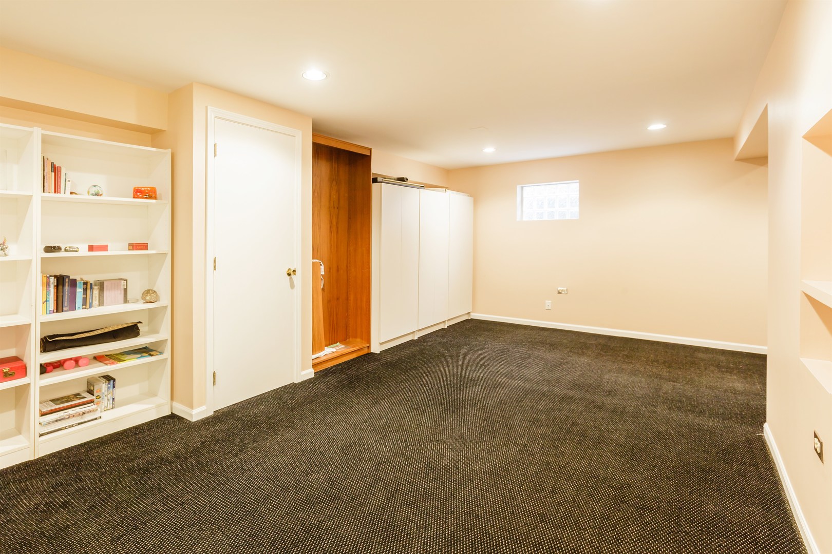 813 PRAIRIE Lane
