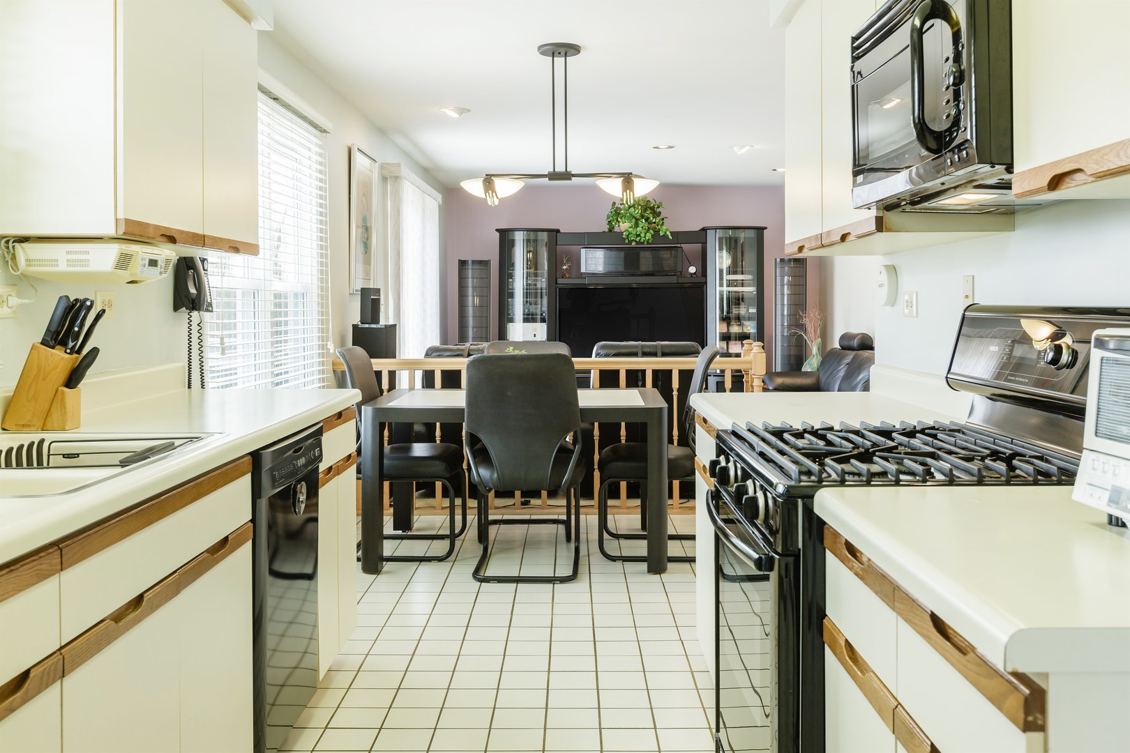 813 PRAIRIE Lane