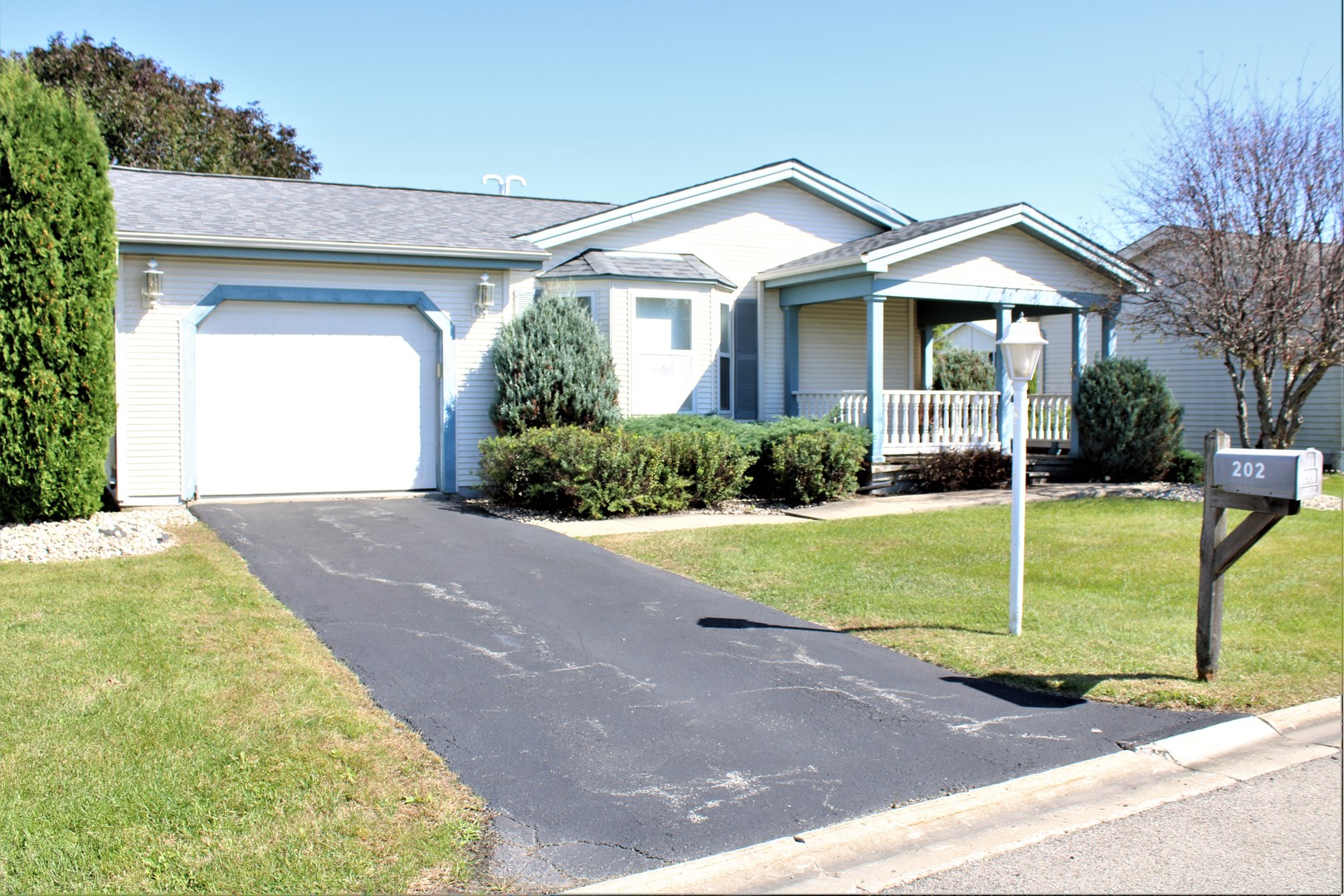 Saddlebrook Farms in Grayslake IL Homes for Sale Saddlebrook Farms in