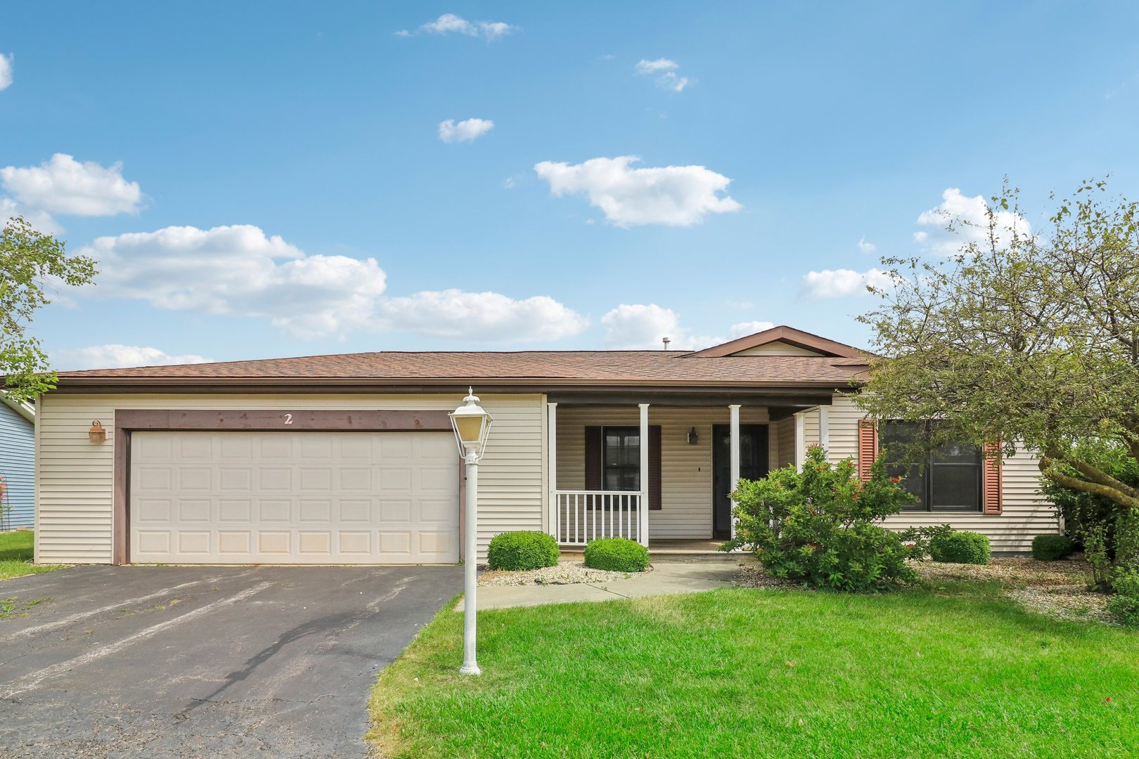 Saddlebrook Farms in Grayslake IL Homes for Sale Saddlebrook Farms in