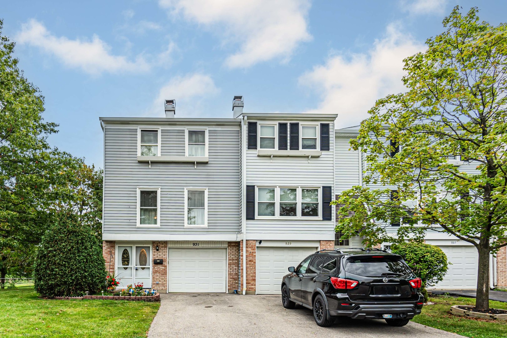 Sheffield Towne in Schaumburg IL Homes for Sale Sheffield Towne in