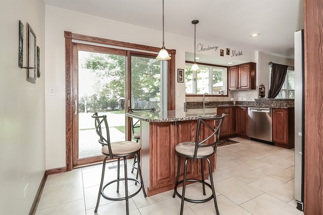 1110 E Valley Lane