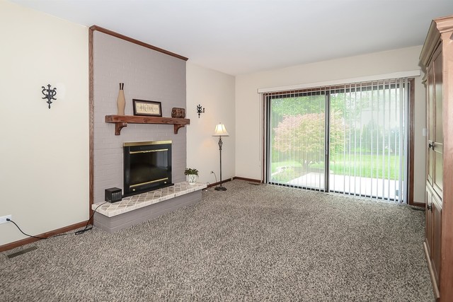 1110 E Valley Lane