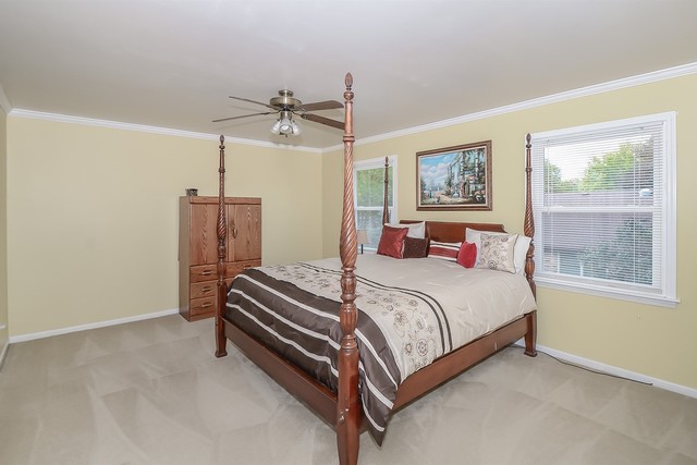 1110 E Valley Lane