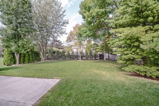 1110 E Valley Lane