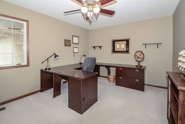 1110 E Valley Lane