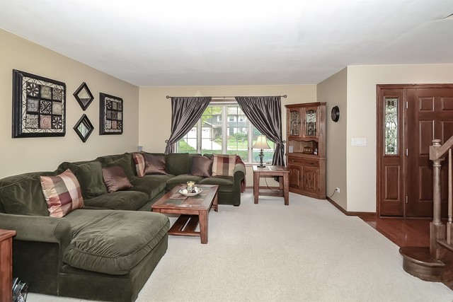 1110 E Valley Lane
