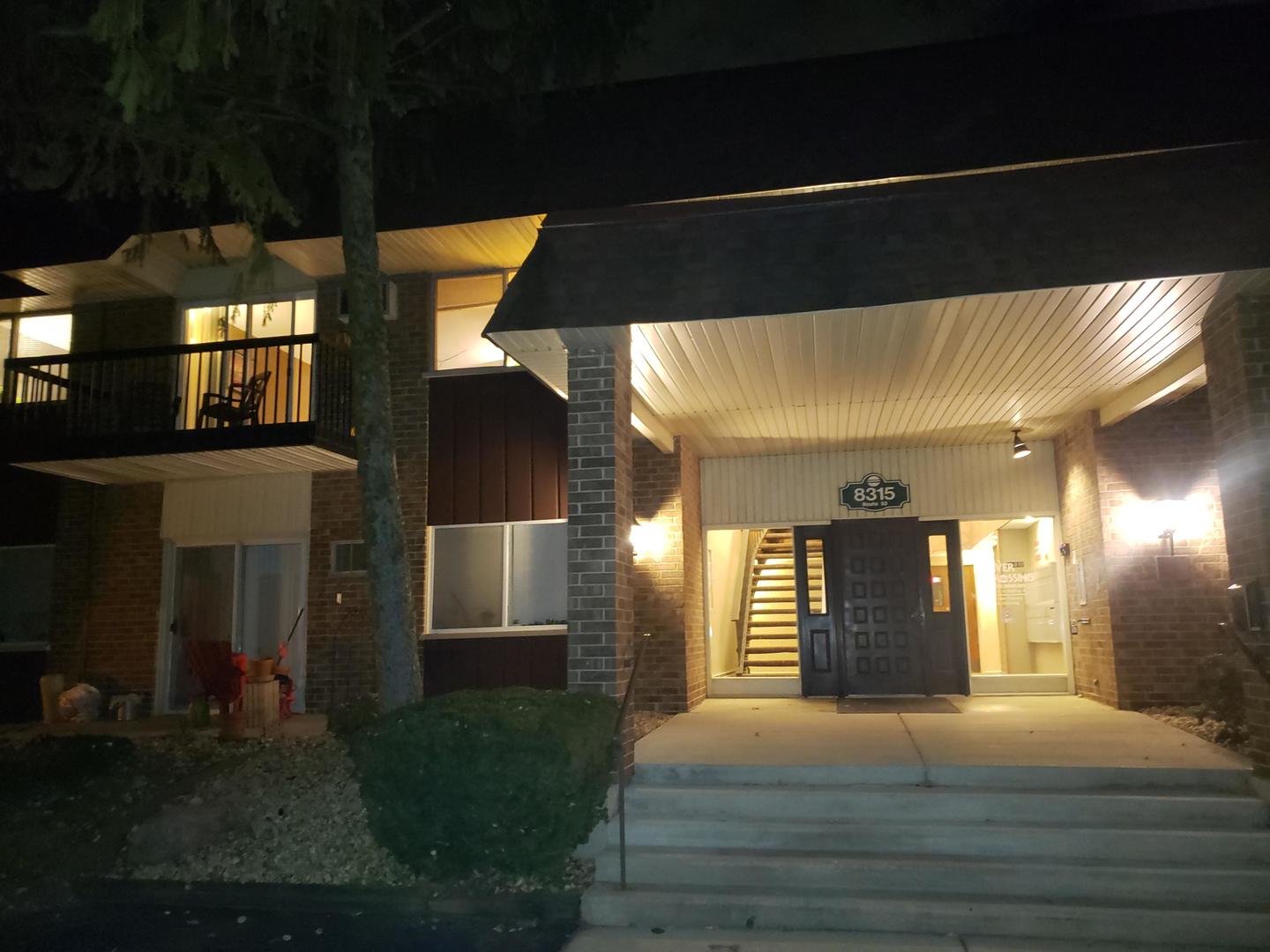 River Crossing in Woodridge IL Homes for Sale River Crossing in