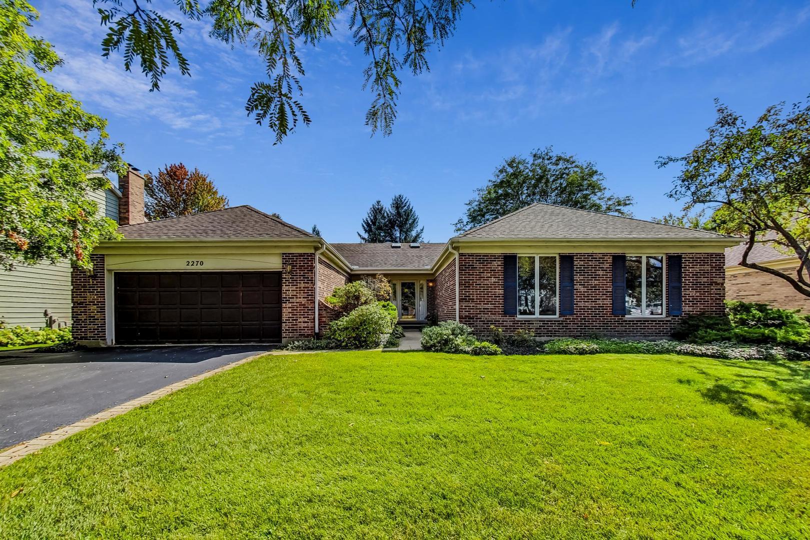 Lake Arlington Towne in Arlington Heights IL Homes for Sale Lake