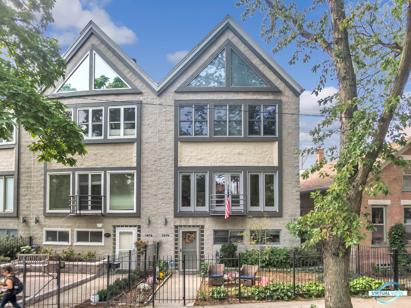 1876 N Oakley , Chicago, IL MLS 10881727 Berkshire Hathaway