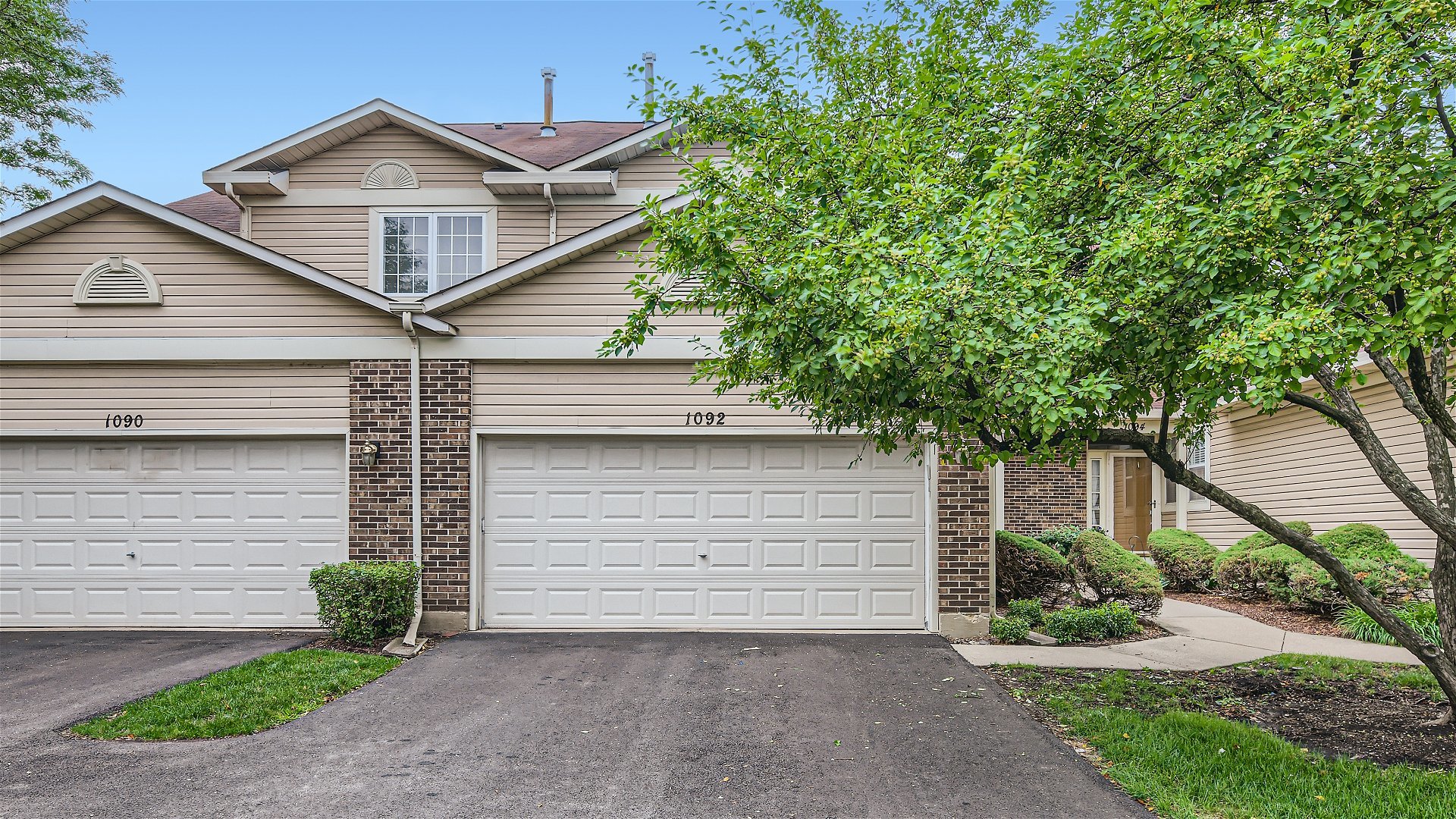 Parkside On The Green in Palatine IL Homes for Sale Parkside On The Green in Palatine Real