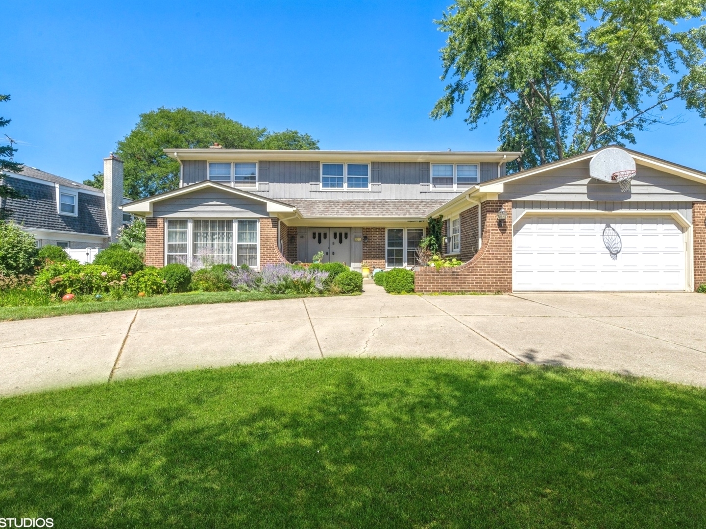 Sutton Point in Northbrook IL Homes for Sale Sutton Point in