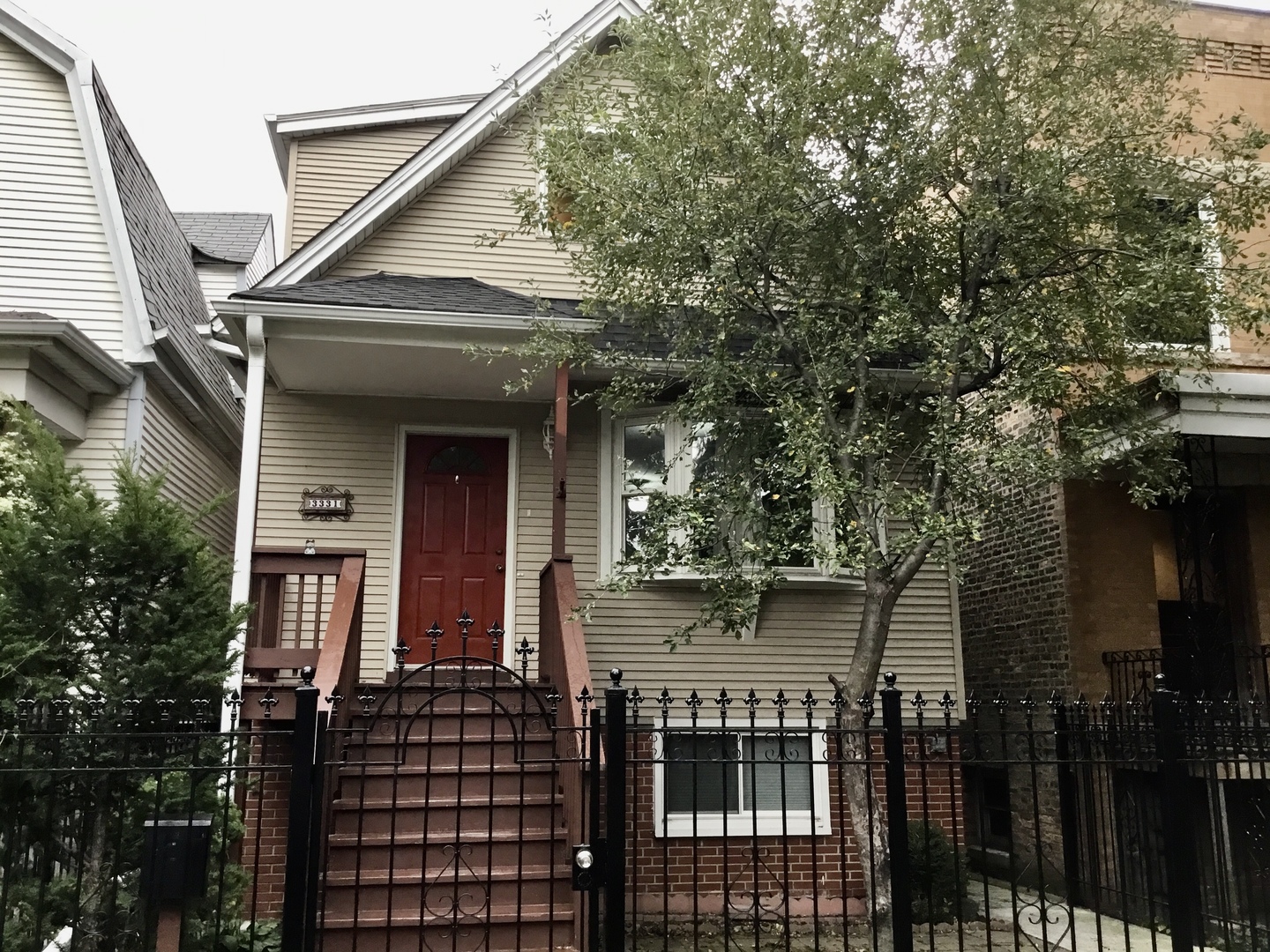 3331 N Albany , Chicago, IL | MLS# 10890740 | Berkshire Hathaway ...