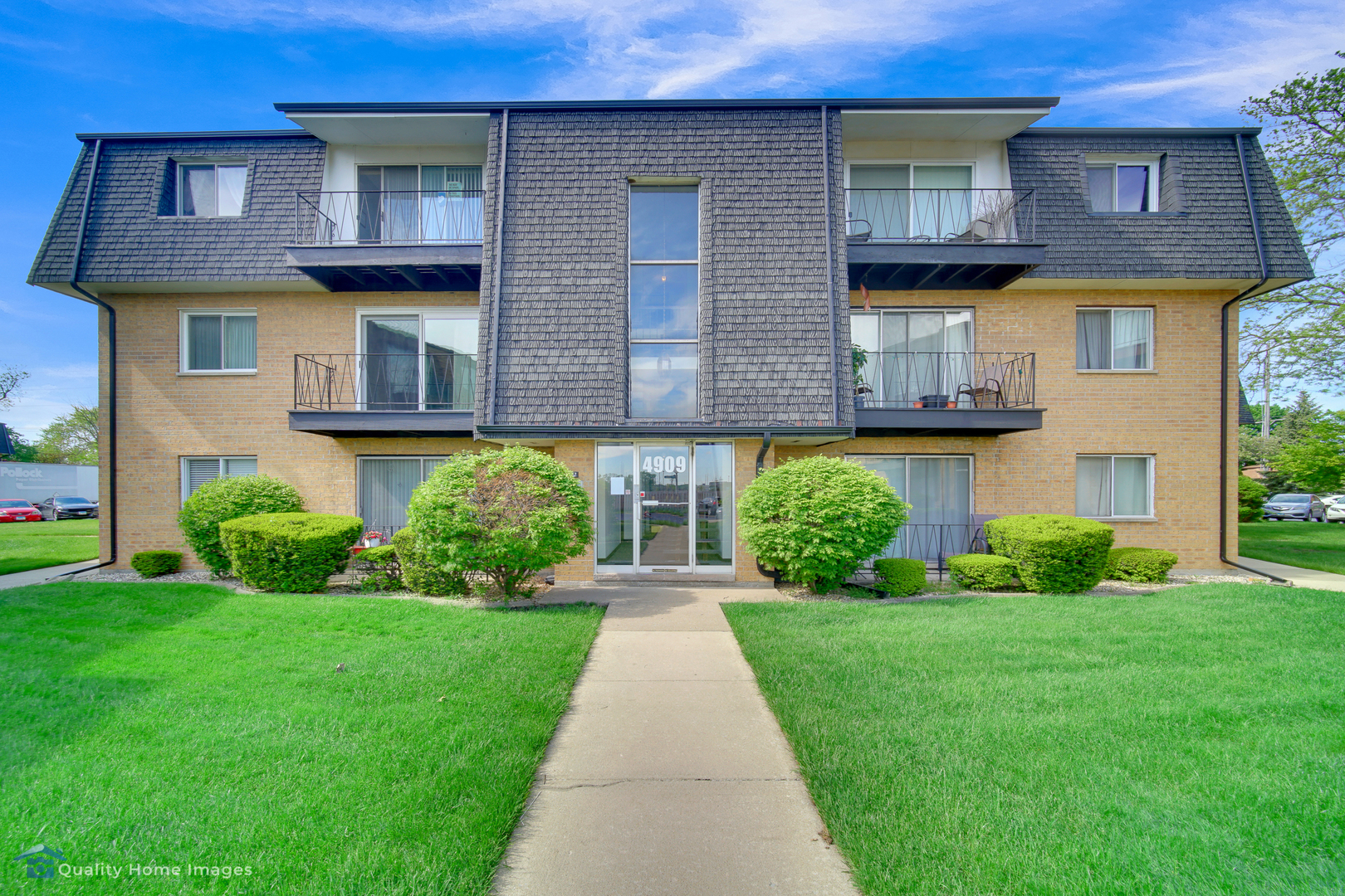 Cloister in Oak Lawn IL Homes for Sale Cloister in Oak Lawn Real