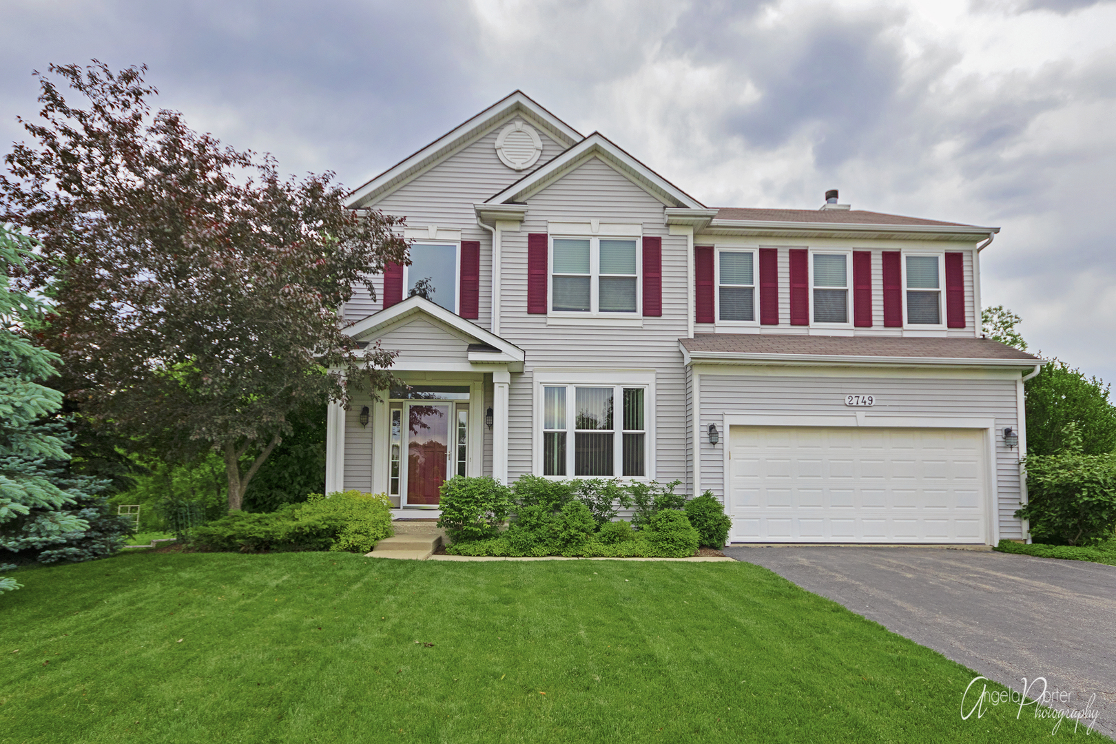 Heritage Trails in Lindenhurst IL Homes for Sale Heritage Trails in