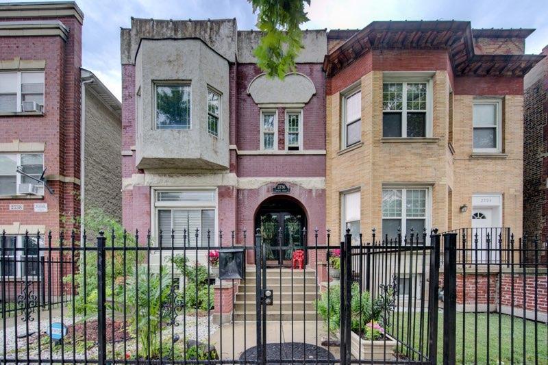 2 House in East Garfield Park