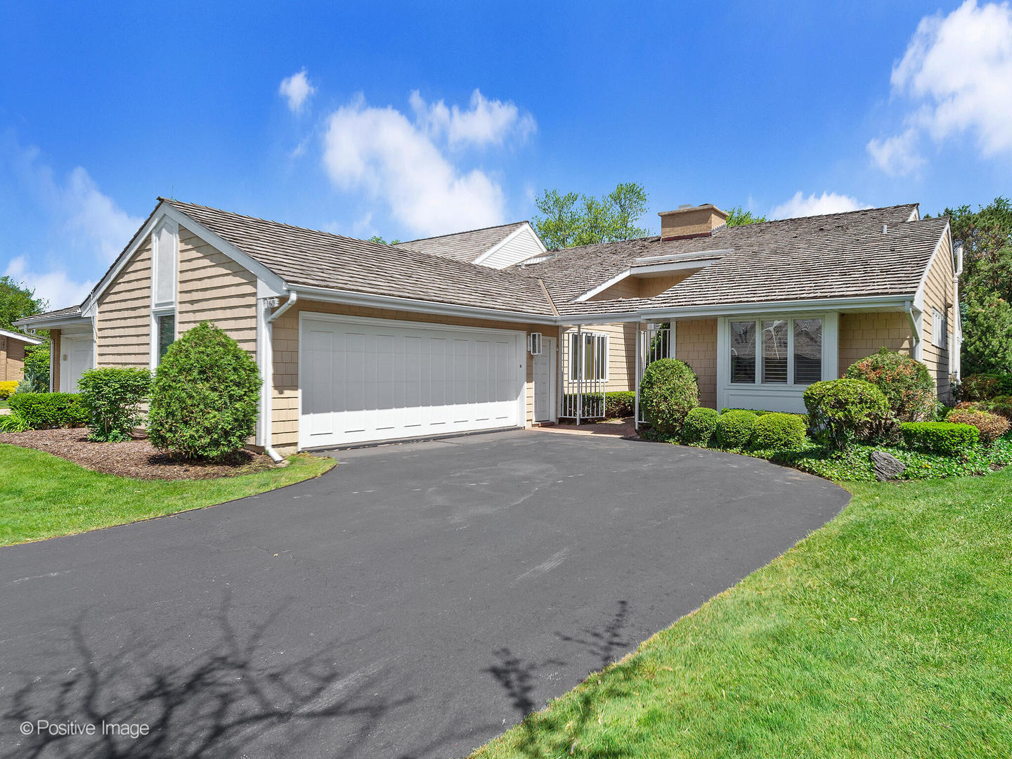 Briarwood Lakes in Oak Brook IL Homes for Sale Briarwood Lakes in Oak