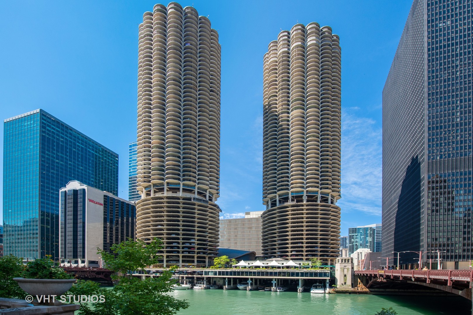 Marina City Chicago Chicago Condos $200,000 to $300,000