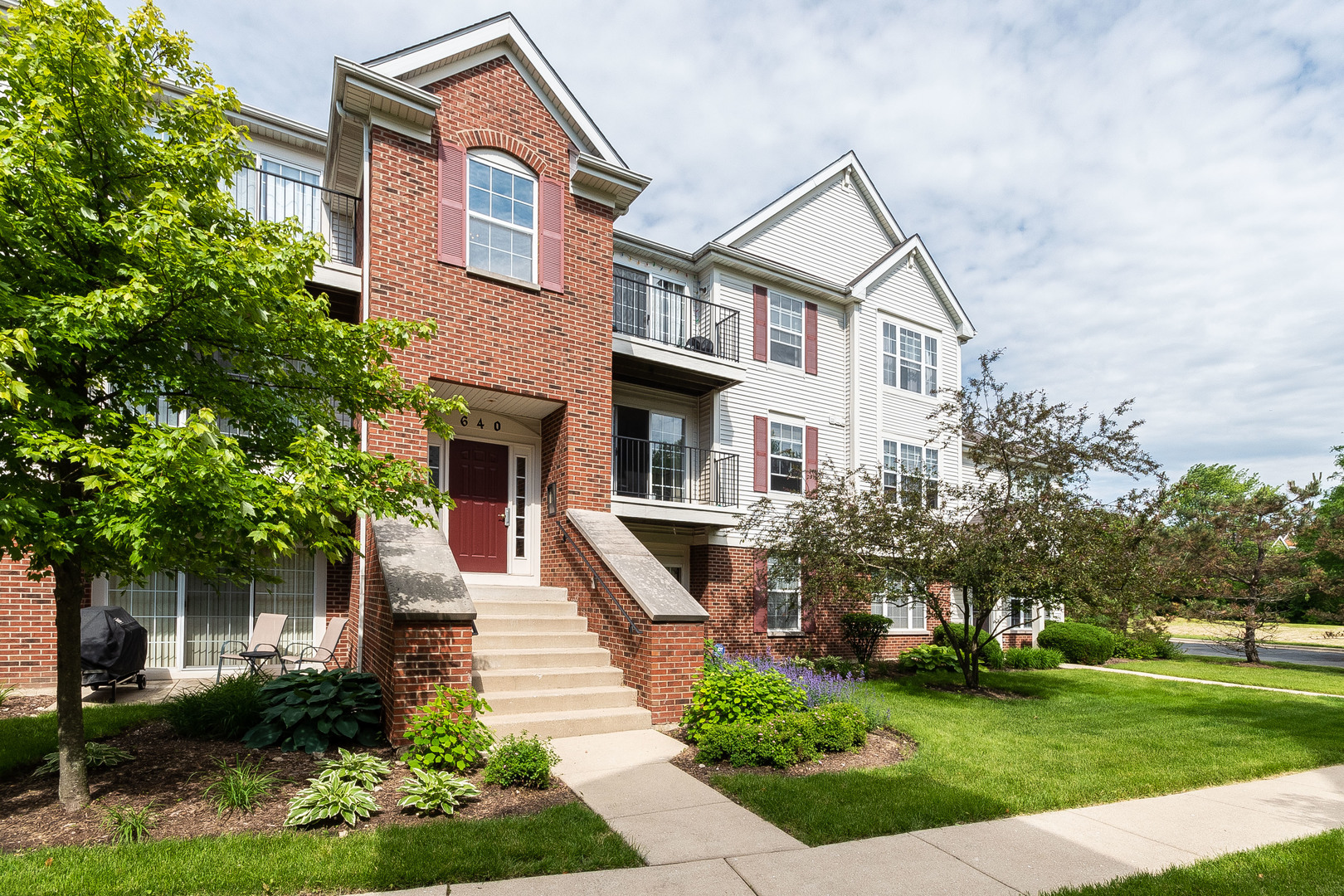 River Mill Crossings in Wheeling IL Homes for Sale River Mill