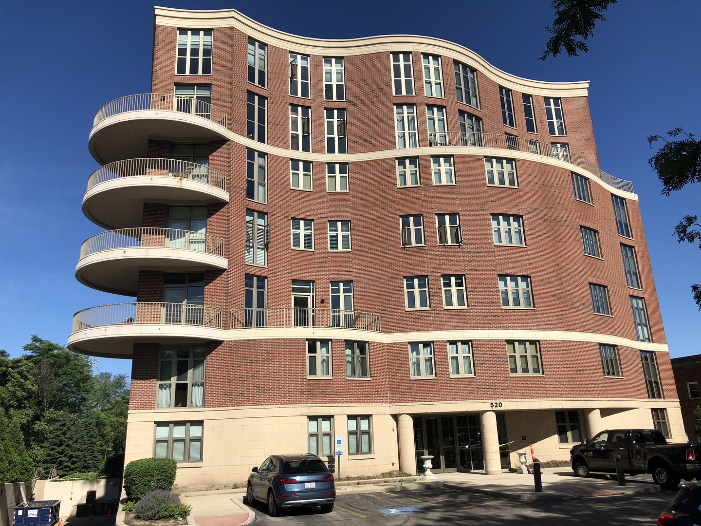 520 South Washington Street, Naperville, IL 60540