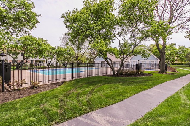 265 APPLETREE Court 1
