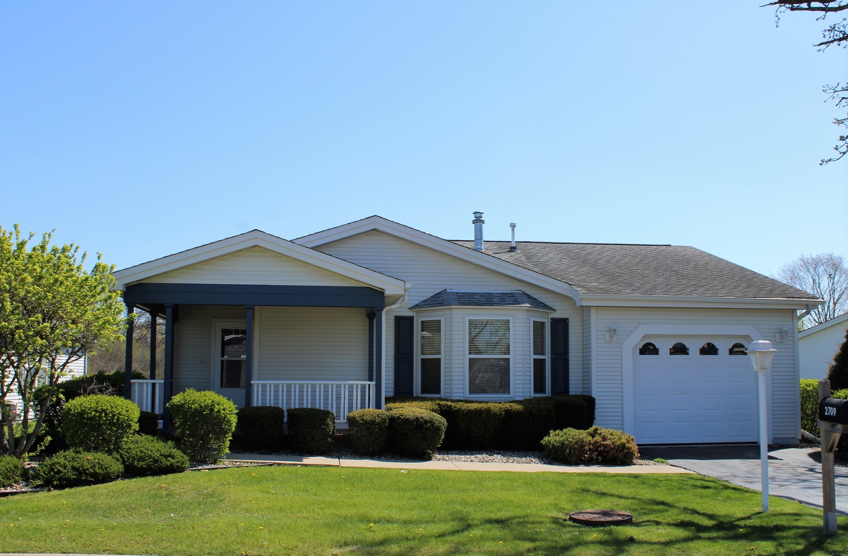 Saddlebrook Farms in Grayslake IL Homes for Sale Saddlebrook Farms in