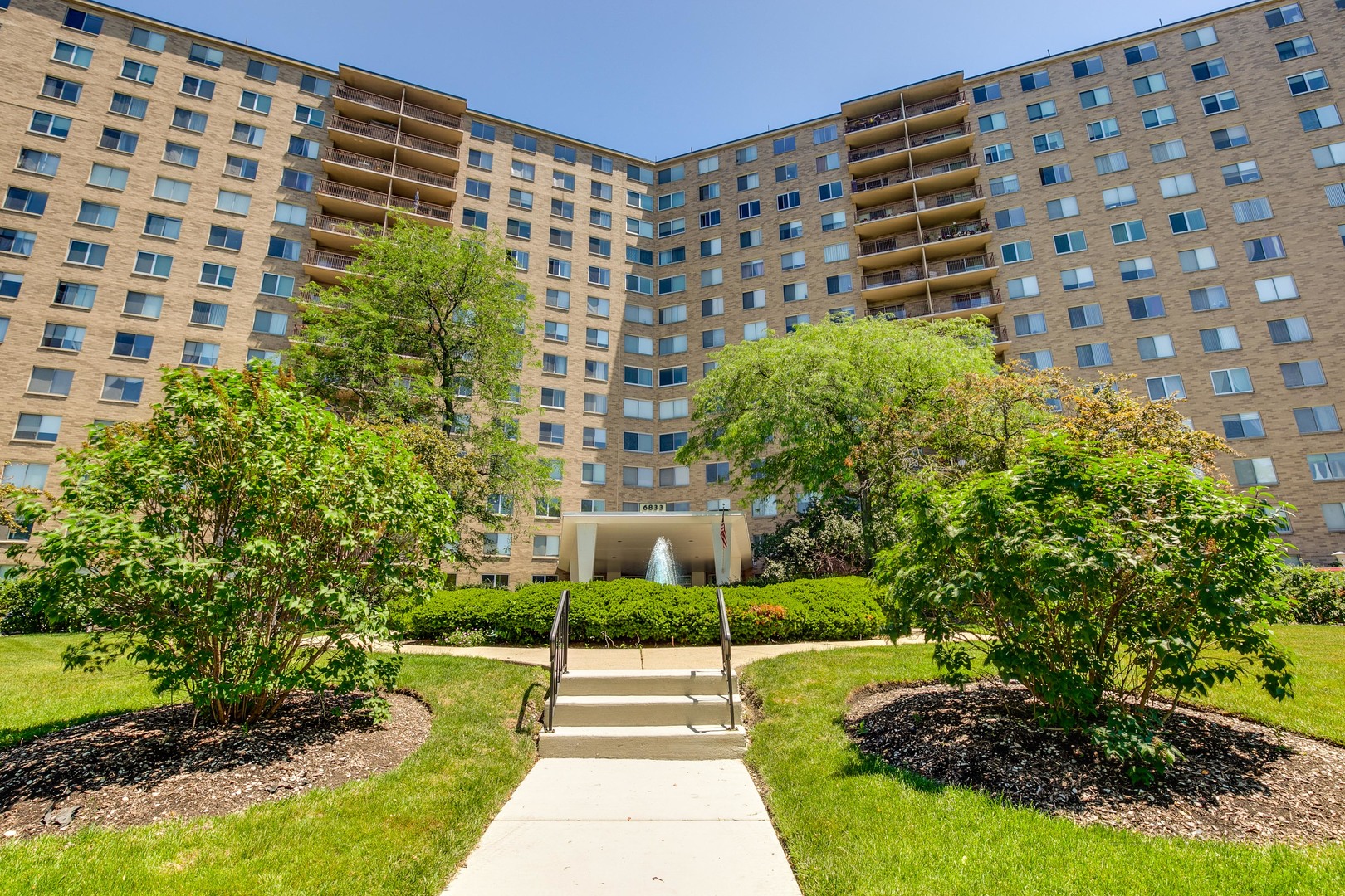 Winston Towers in Chicago IL Homes for Sale Winston Towers in Chicago