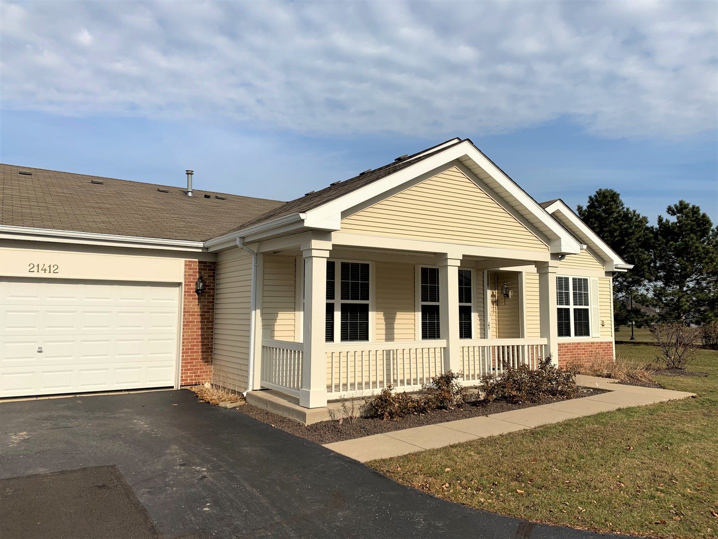 Carillon Lakes in Crest Hill IL Homes for Sale Carillon Lakes in