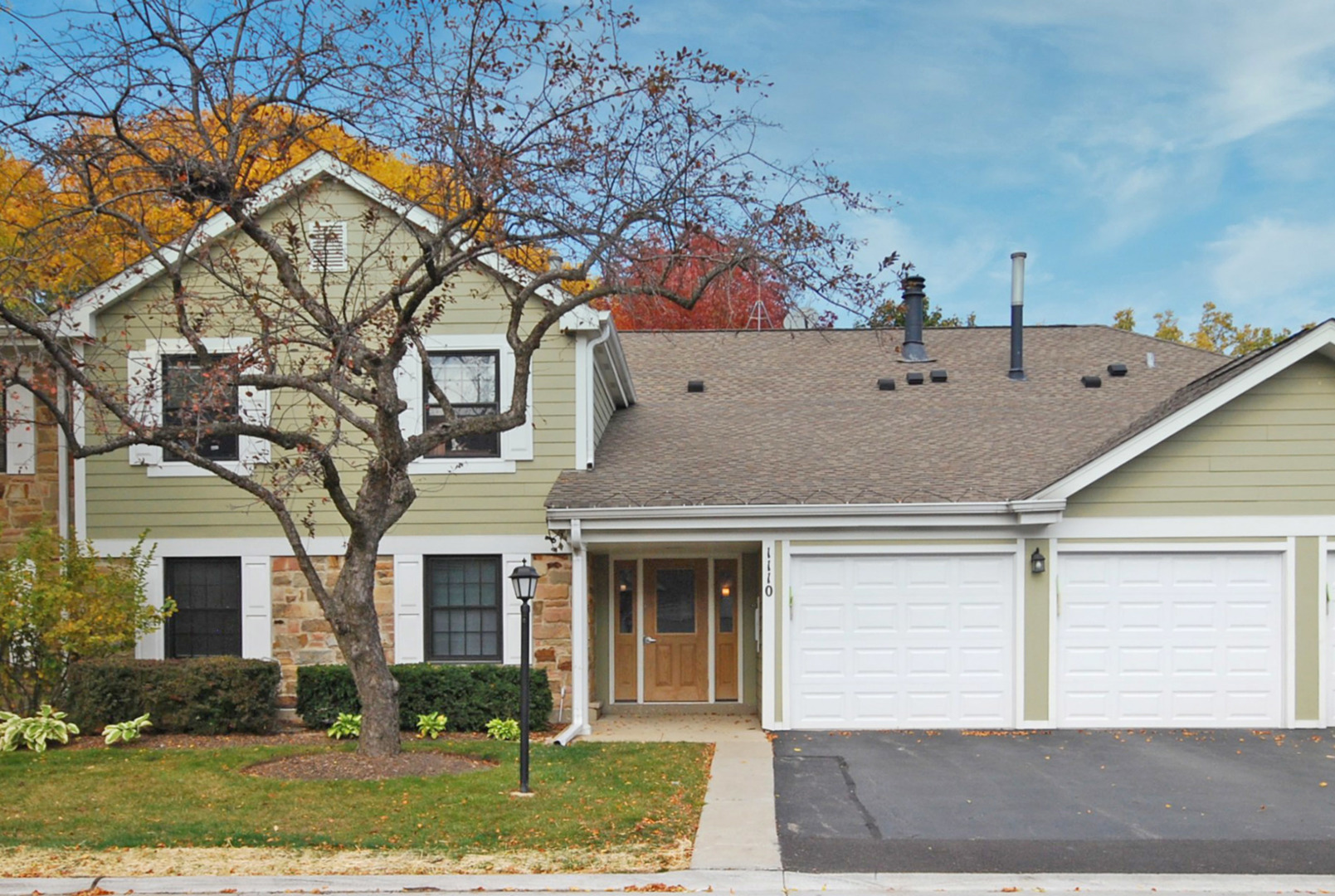 Lexington Commons in Wheeling IL Homes for Sale Lexington Commons in