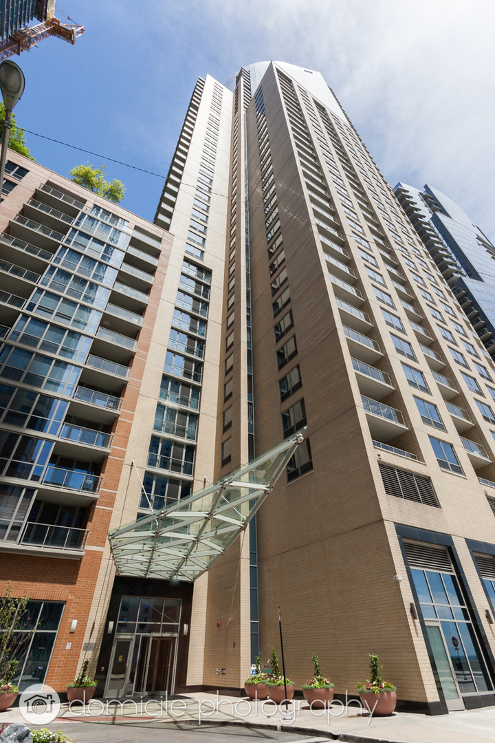 420 East Waterside Drive,Chicago,IL-2339-0