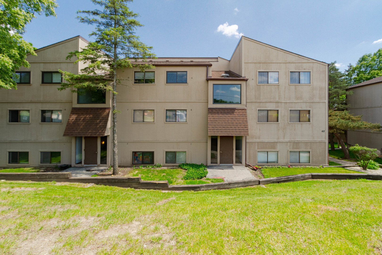 Vacation Village in Fox Lake IL Homes for Sale Vacation Village in