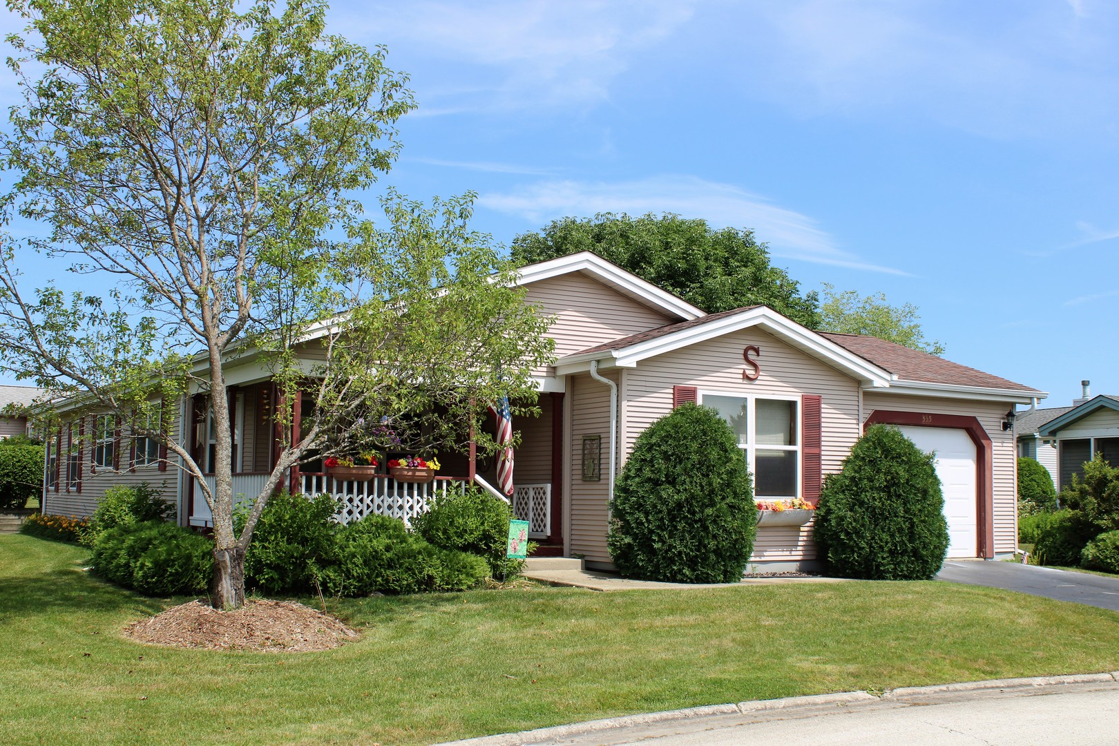 Saddlebrook Farms in Grayslake IL Homes for Sale Saddlebrook Farms in