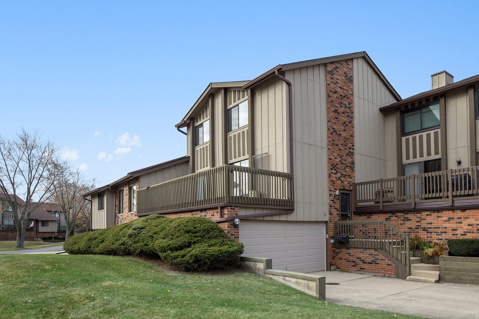 Lake Hinsdale Village in Willowbrook IL Homes for Sale Lake Hinsdale