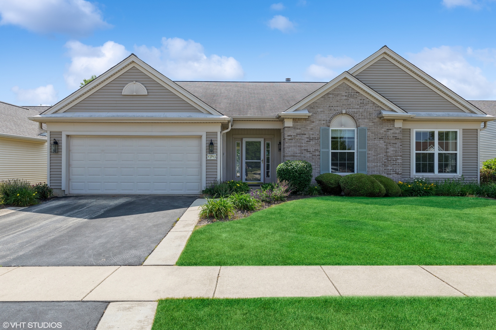 Del b Sun City in Huntley IL Homes for Sale Del b Sun City in