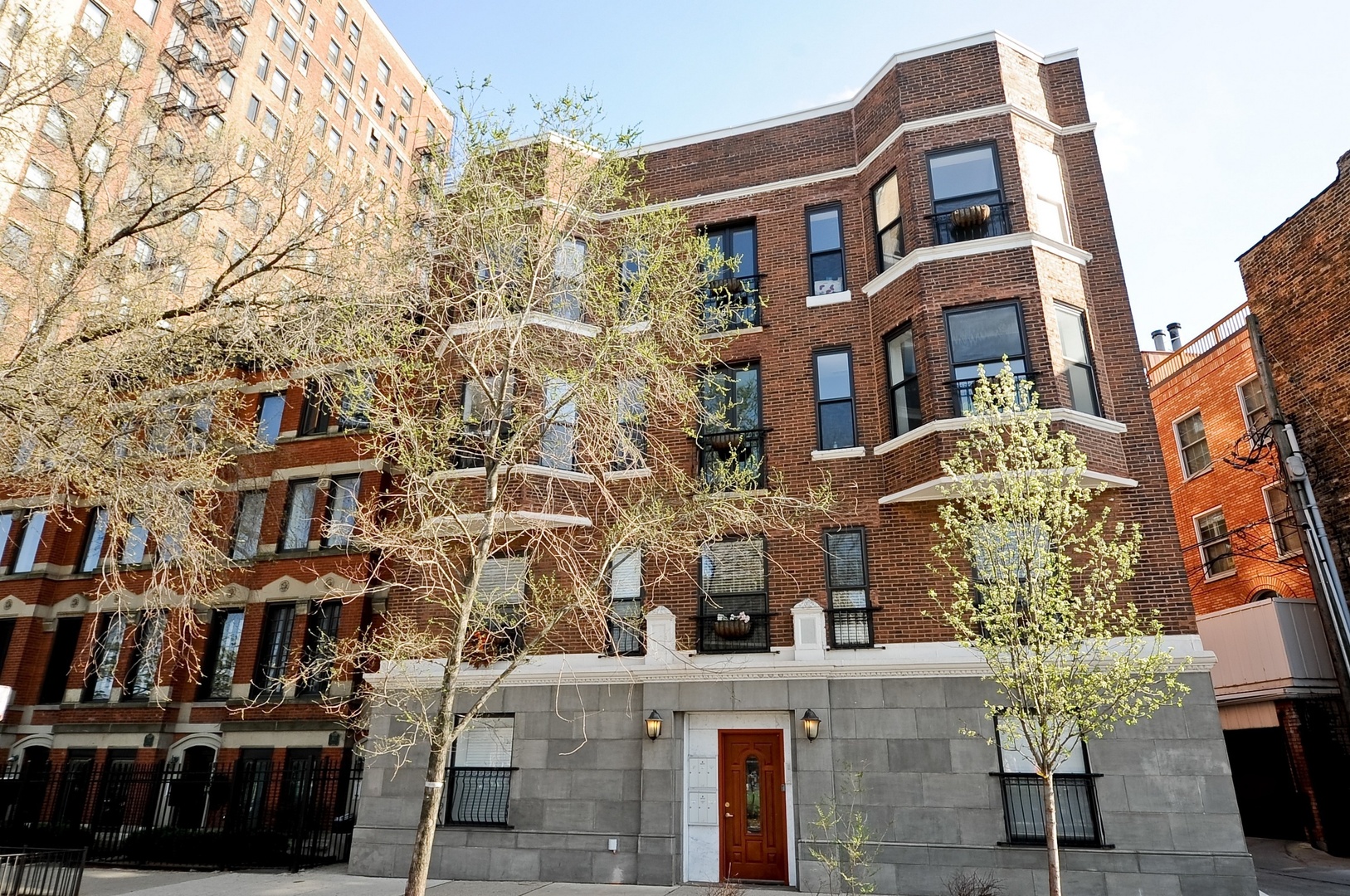 323 West Webster Avenue Chicago IL 60614