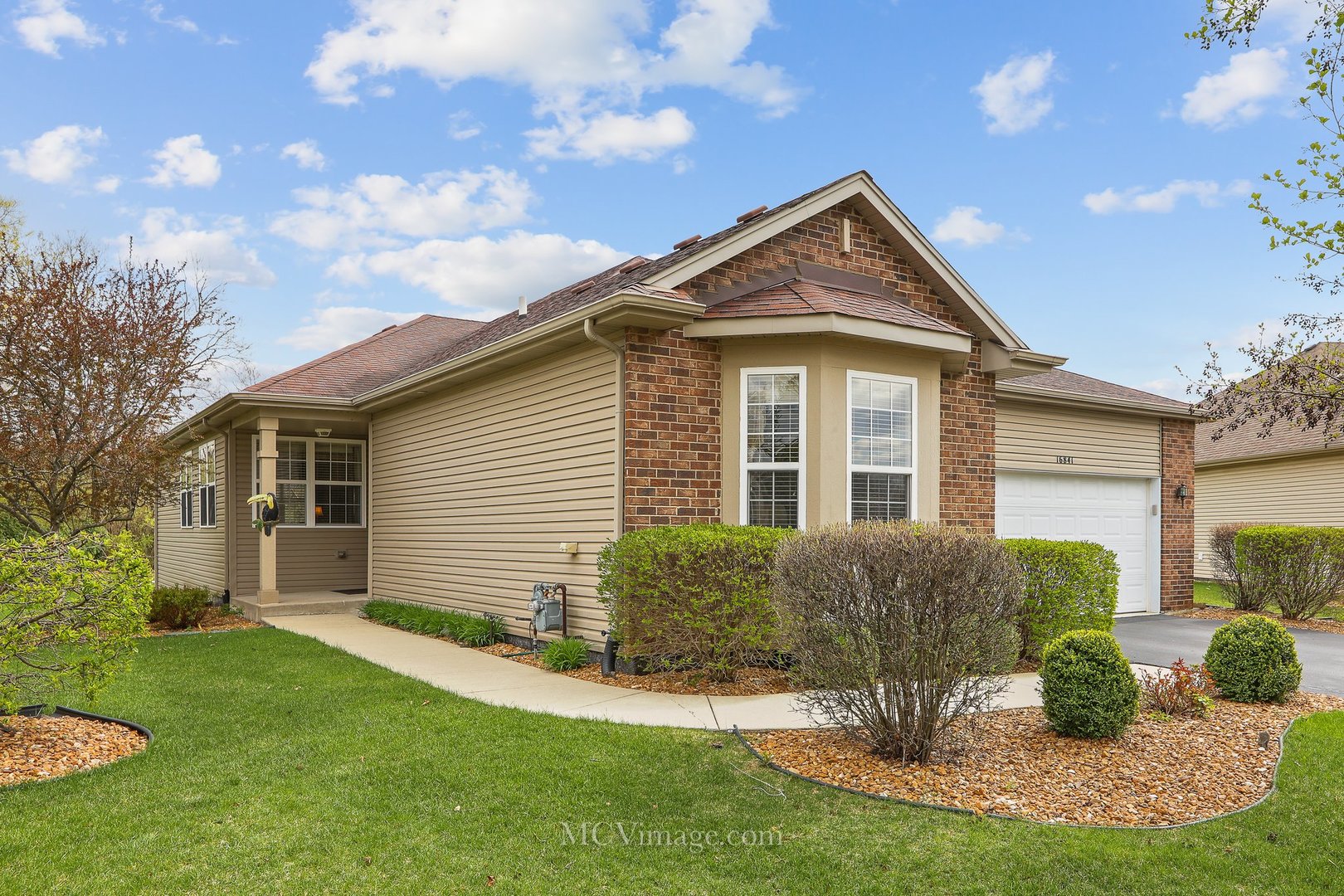 Lago Vista in Lockport IL Homes for Sale Lago Vista in Lockport Real