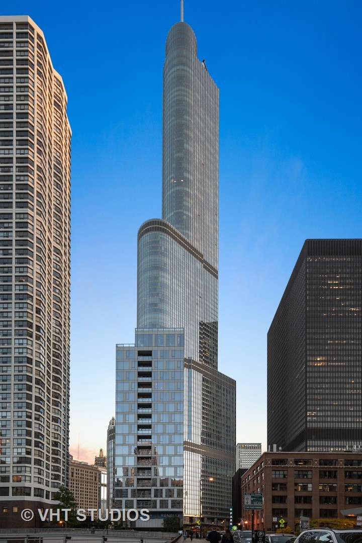 Trump Tower Chicago in Chicago IL Homes for Sale Trump Tower Chicago