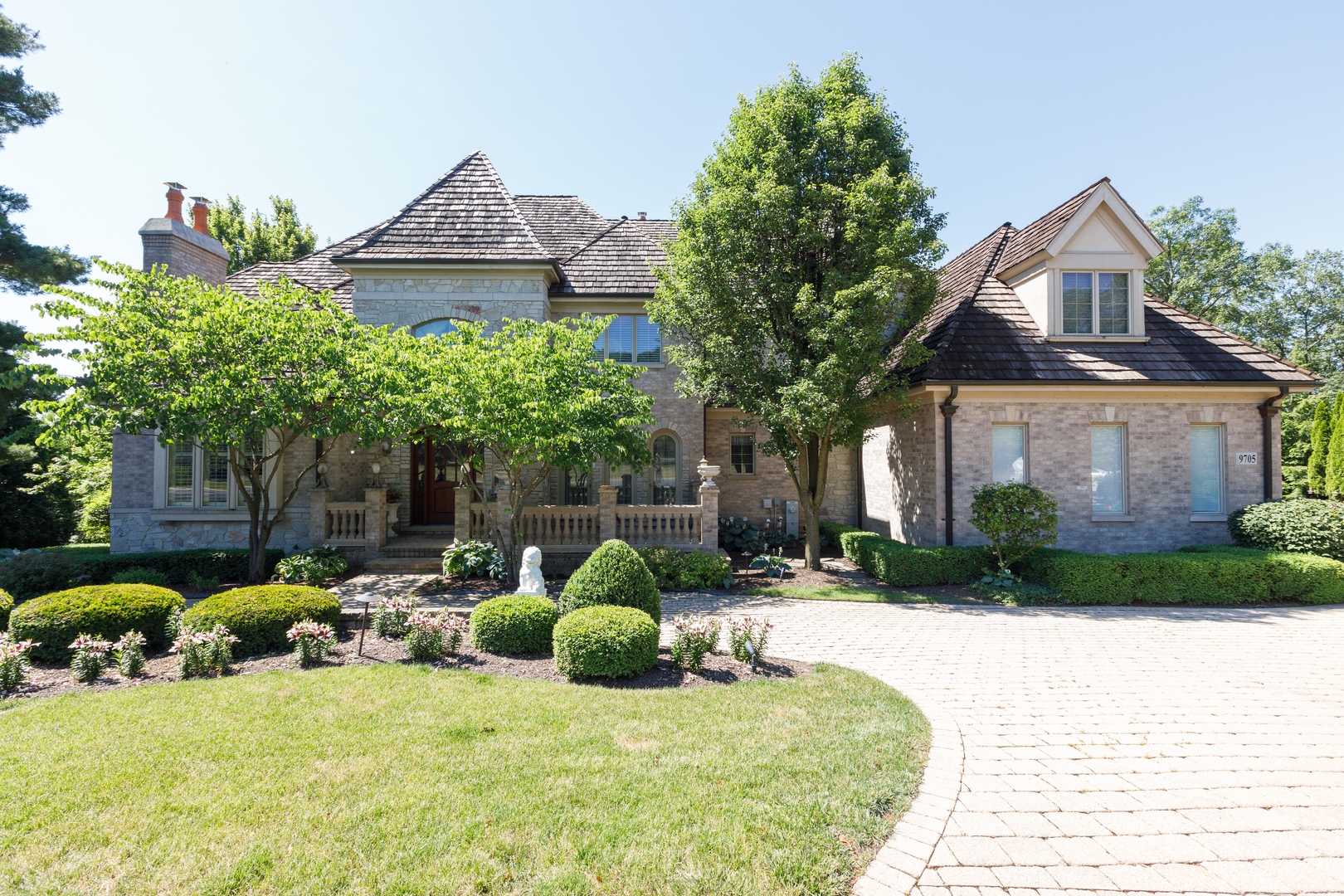 Falling Water in Burr Ridge IL Homes for Sale Falling Water in Burr