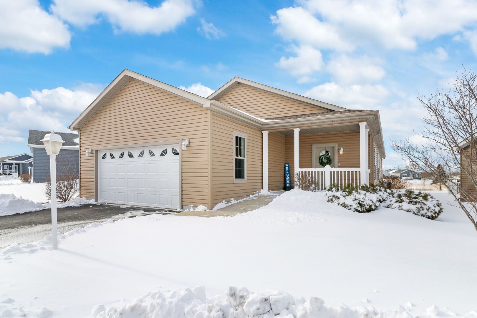 Saddlebrook Farms in Grayslake IL Homes for Sale Saddlebrook Farms in