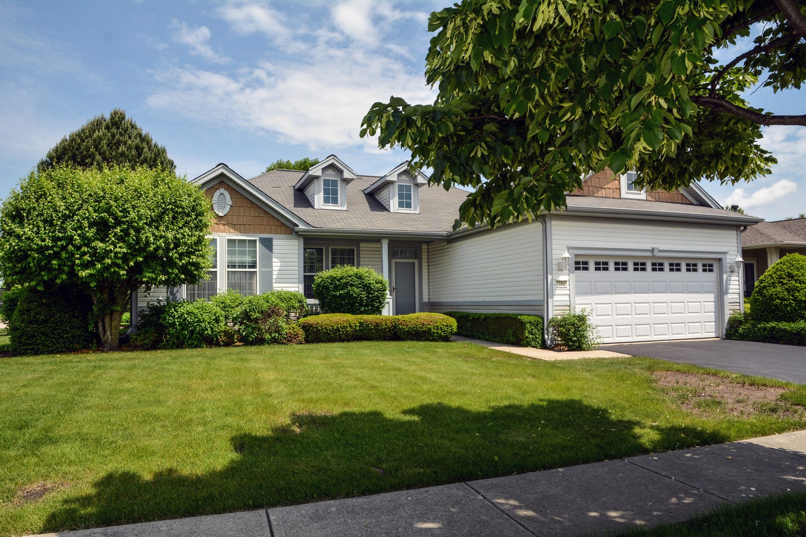 Del b Sun City in Huntley IL Homes for Sale Del b Sun City in