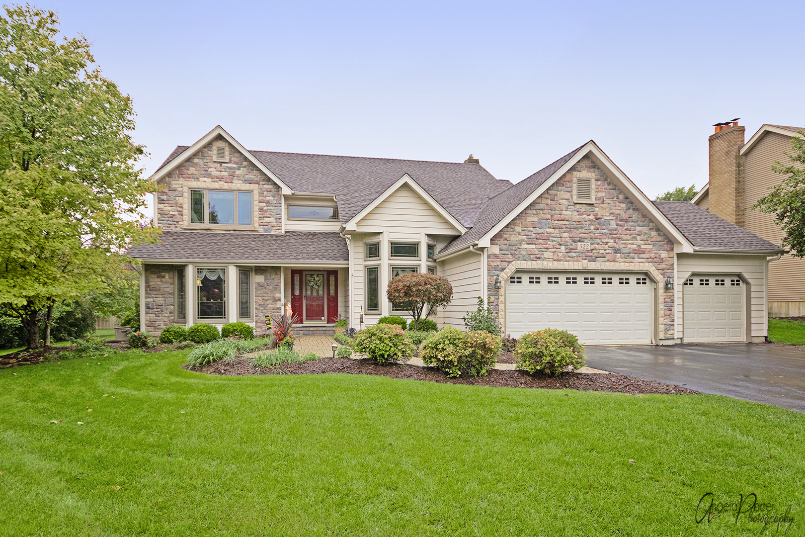 Search Algonquin Illinois Homes for Sale from 325,000 to 400,000