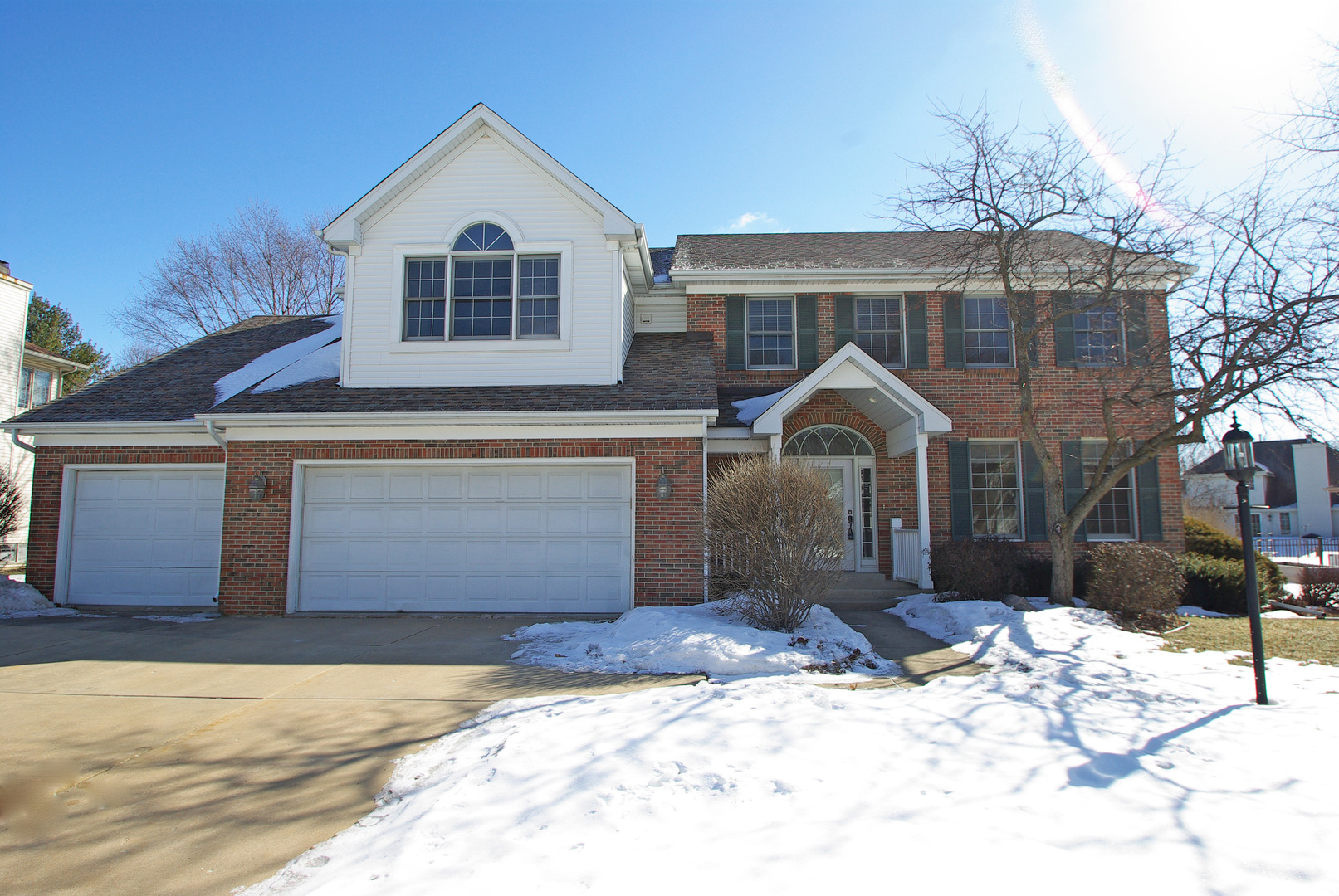 Photo of 1647 Oakforest Rockford IL 61107